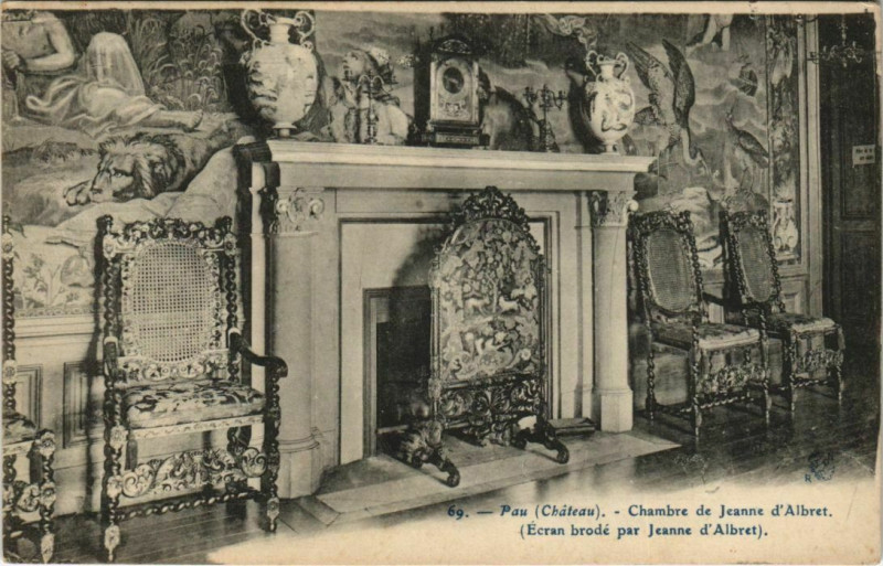 Carte postale ancienne Pau - Chambre de Jeanne d'Albret à Pau