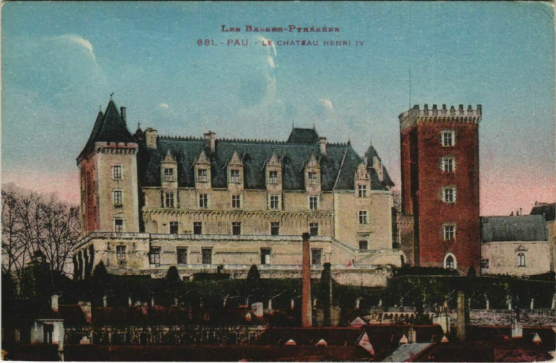 Carte postale ancienne Pau - Le Chateau Henri Iv à Pau