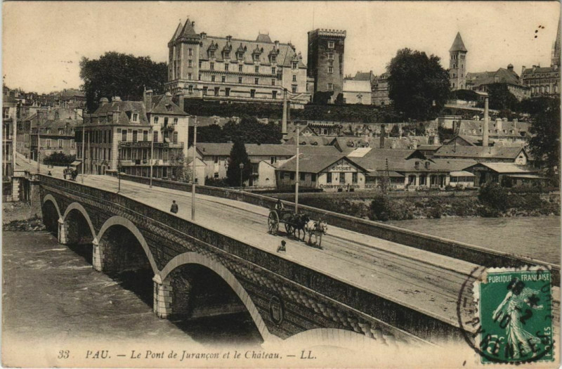 Carte postale ancienne Pau - Le Pont de Jurancon et le Chateau à Pau