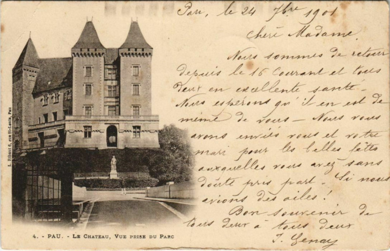 Carte postale ancienne Pau - Le Chateau vue Prise du Parc à Pau
