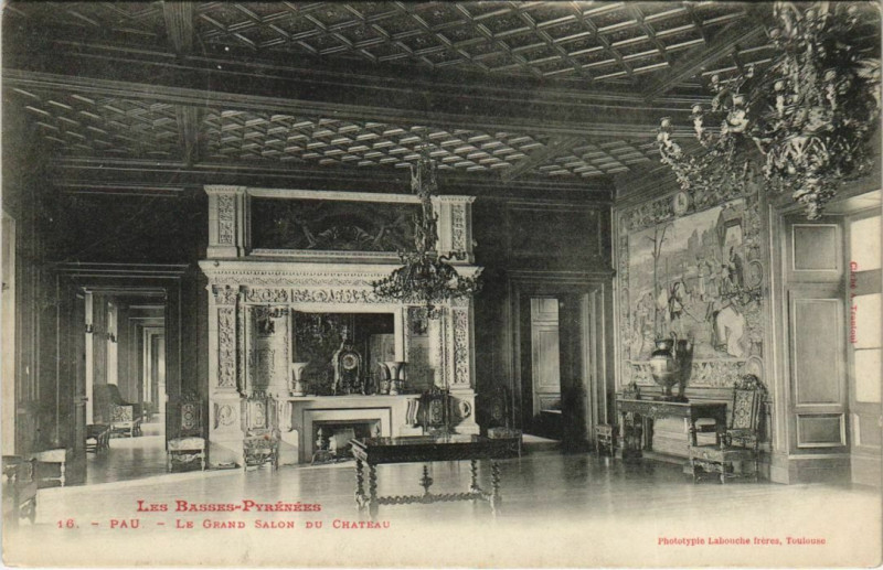 Carte postale ancienne Pau Le Grand Salon du Chateau à Pau