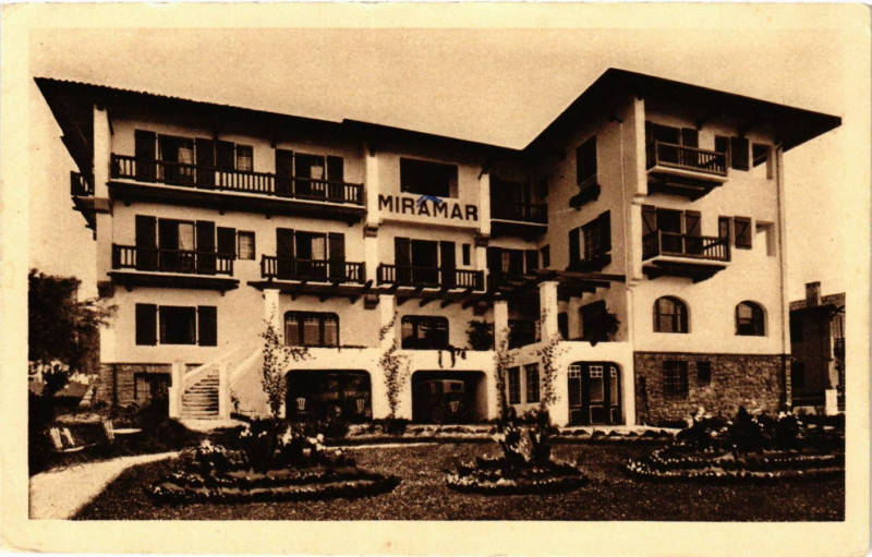 Carte postale ancienne Hotel Miramar - Ouvert toute l'Année - Saint-Jean-de-Luz à Saint-Jean-de-Luz