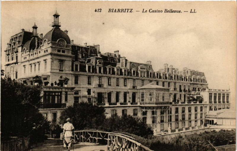 Carte postale ancienne Biarritz - Le Casino Bellevue à Biarritz