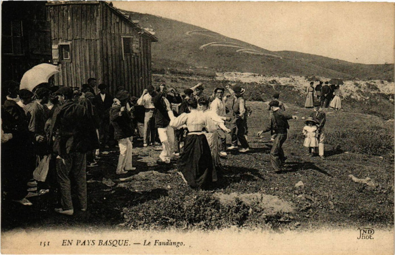 Carte postale ancienne En Pays Basque Le Fandango