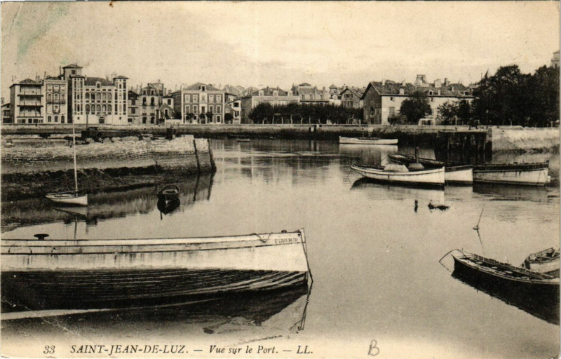 Carte postale ancienne Saint-Jean-de-Luz Vue sur le Port à Saint-Jean-de-Luz