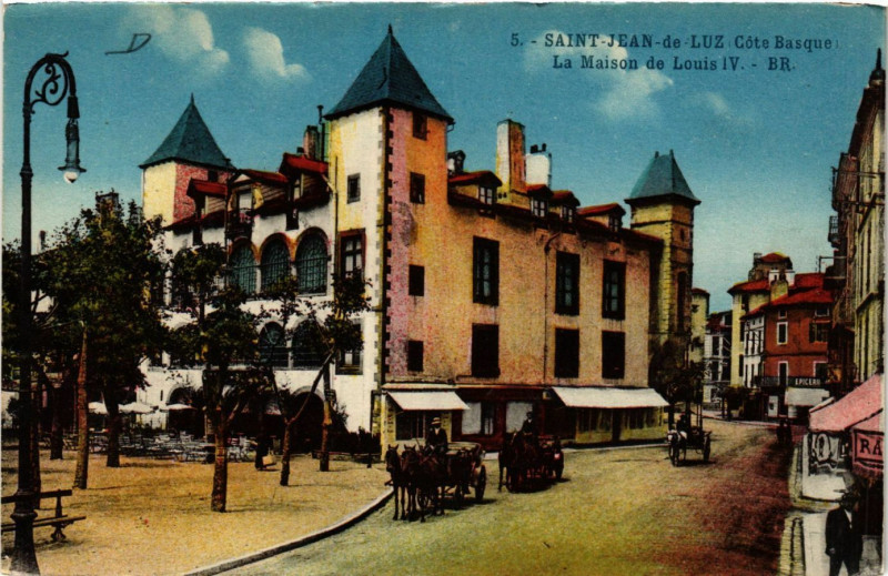 Carte postale ancienne Saint-Jean-de-Luz La Maison Louis Xiv à Saint-Jean-de-Luz