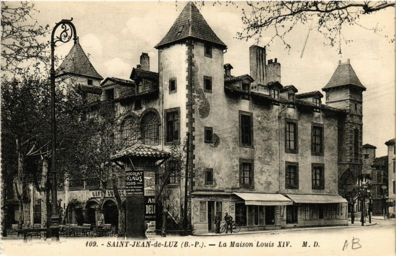 Carte postale ancienne Saint-Jean-de-Luz La Maison Louis Xiv à Saint-Jean-de-Luz