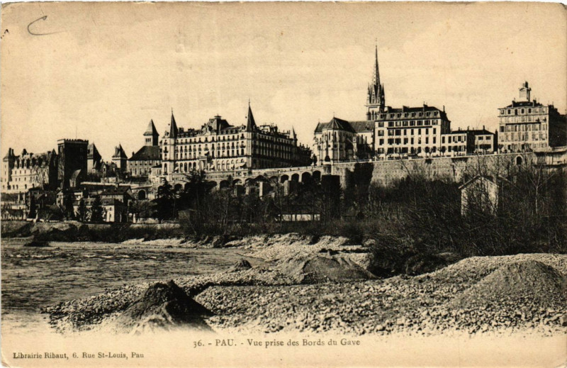 Carte postale ancienne Pau Vue prise des Bords du Gave à Pau