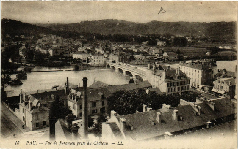 Carte postale ancienne Pau Vue de Jurancon prise du Chateau à Pau