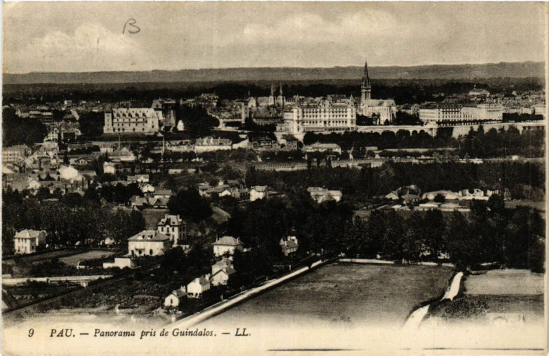 Carte postale ancienne Pau Panorama pris de Guindalos à Pau