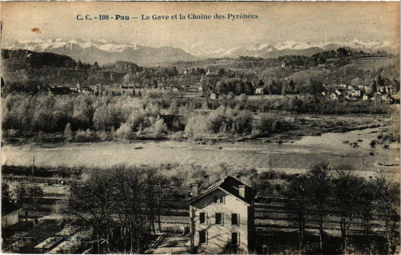 Carte postale ancienne Pau Le Gave et la Chaine des Pyrenées à Pau