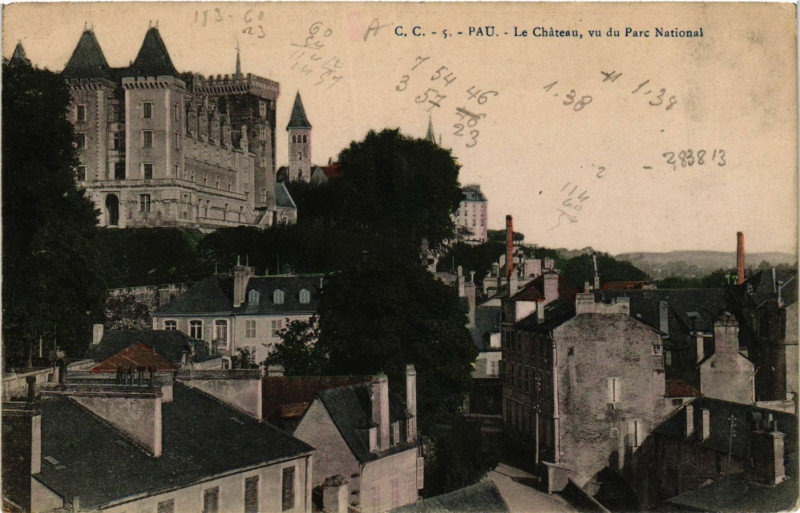 Carte postale ancienne Pau Le Chateau vu du Parc National à Pau