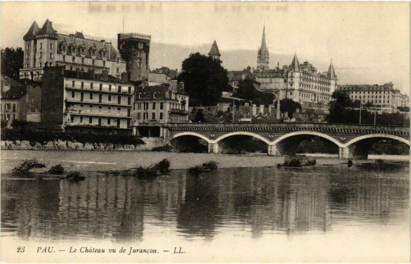 Carte postale ancienne Pau Le Chateau vu de Jurancon France à Pau