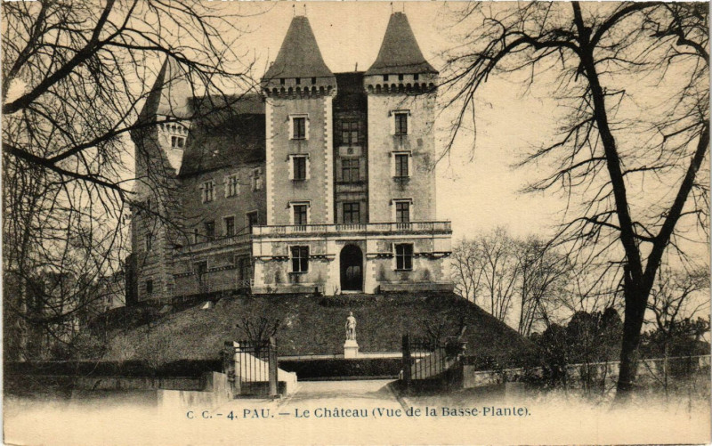 Carte postale ancienne Pau Le Chateau à Pau