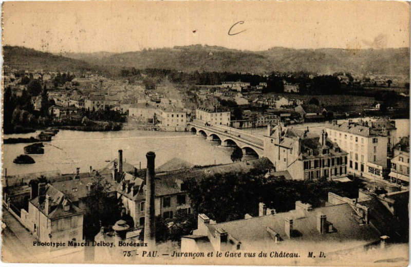 Carte postale ancienne Pau Jurancon et le Gave vus du Chateau à Pau