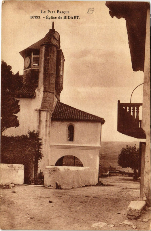 Carte postale ancienne Le Pays Basque Eglise de Bidart à Bidart