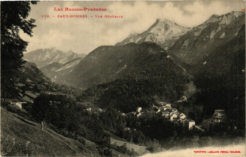 Carte postale ancienne Eaux-Bonnes Vue générale à Eaux-Bonnes