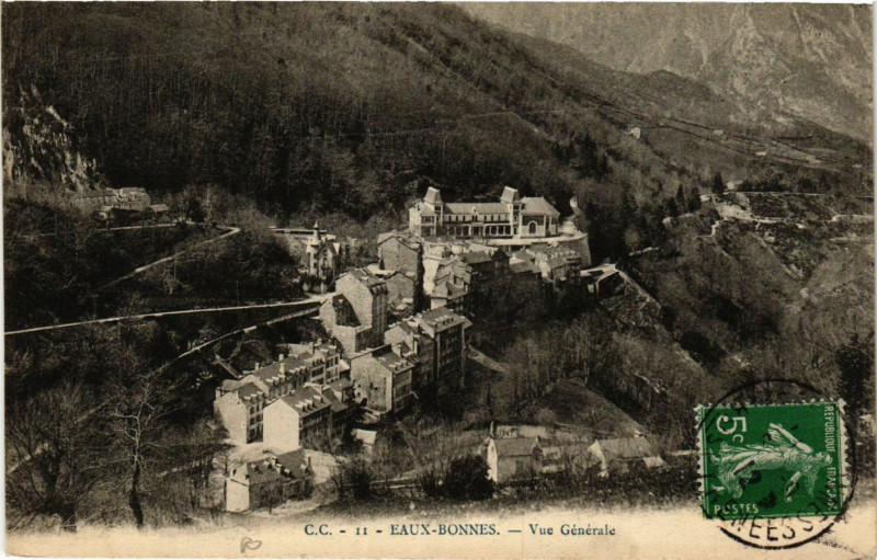 Carte postale ancienne Eaux-Bonnes Vue générale à Eaux-Bonnes