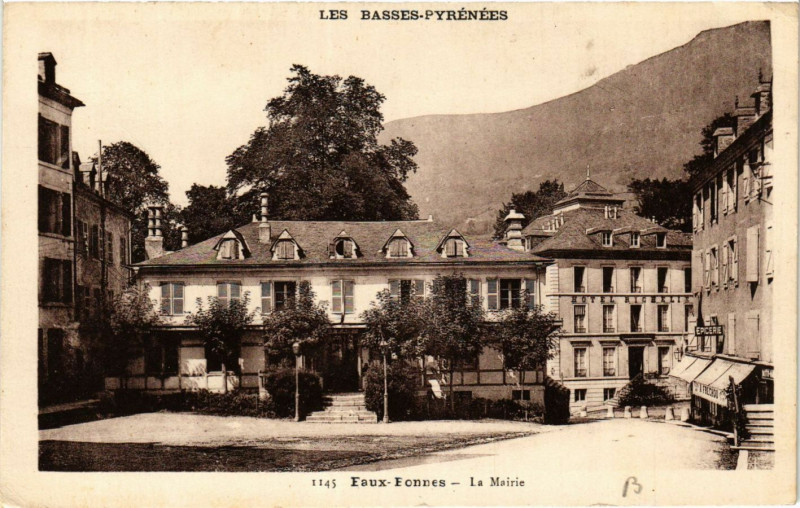 Carte postale ancienne Eaux-Bonnes La Mairie à Eaux-Bonnes