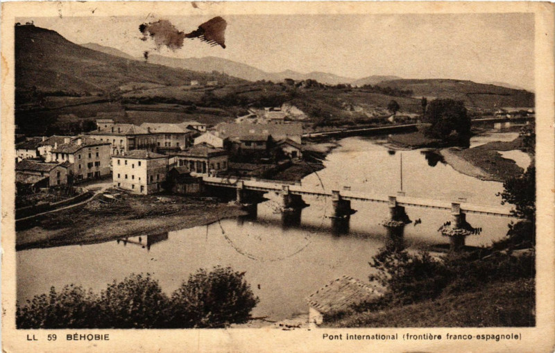 Carte postale ancienne Behobie Pont International
