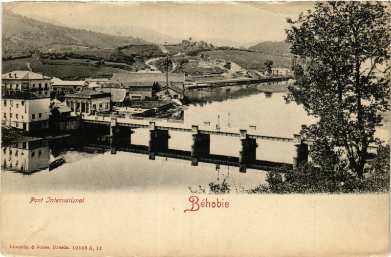 Carte postale ancienne Behobie Pont International