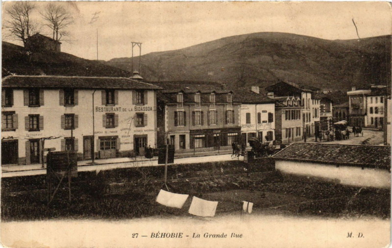 Carte postale ancienne Behobie La Grande Rue