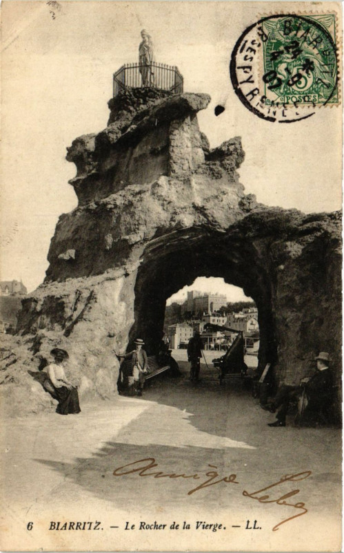 Carte postale ancienne Biarritz Le Rocher de la Vierge à Biarritz