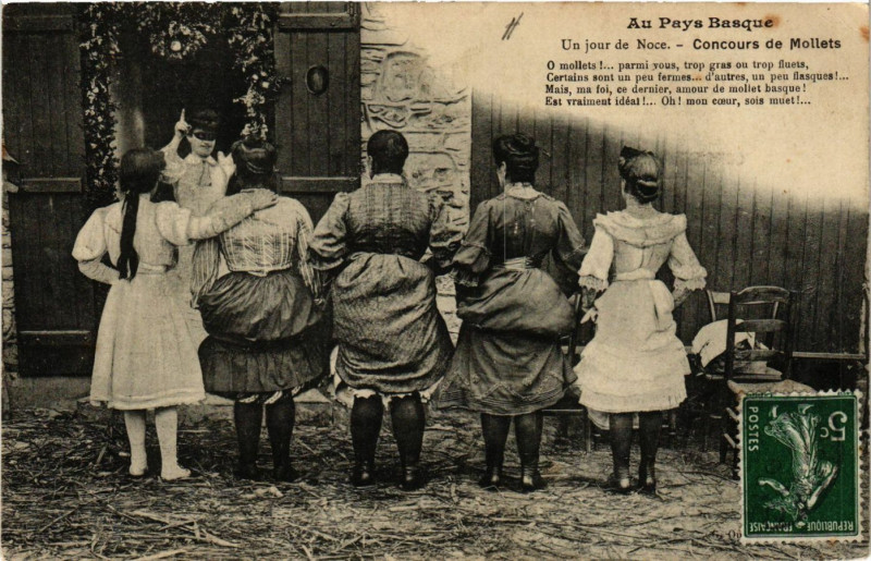 Carte postale ancienne Au Pays Basque Un jour de Noce-Concours de Mollets
