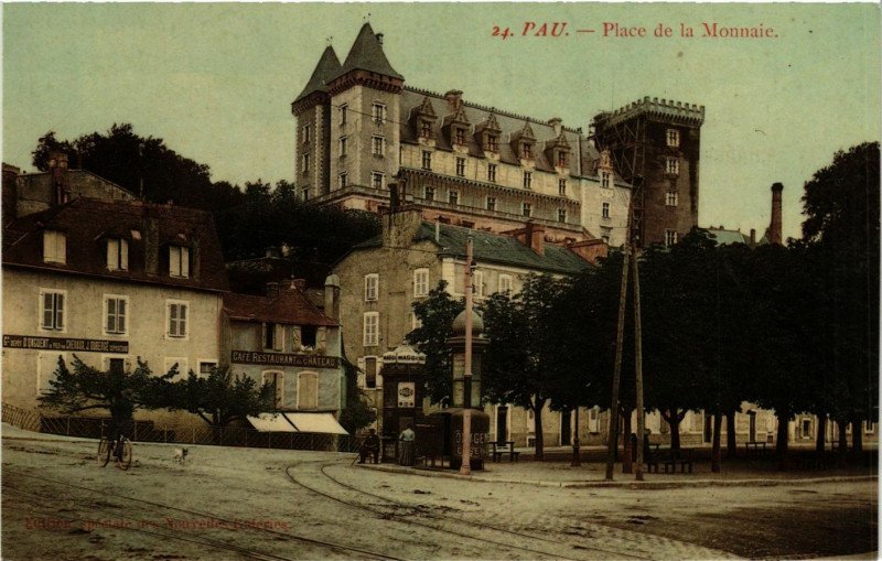 Carte postale ancienne Pau - Place de la MONNAIe à Pau