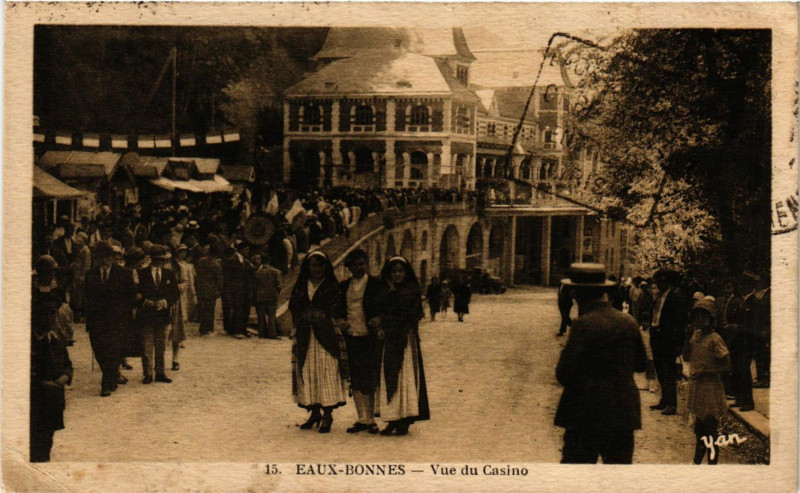 Carte postale ancienne Eaux-Bonnes - Vue du Casino à Eaux-Bonnes