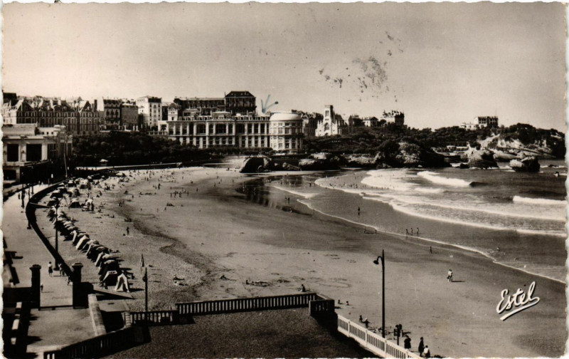Carte postale ancienne Biarritz - La Grande Plage à Biarritz