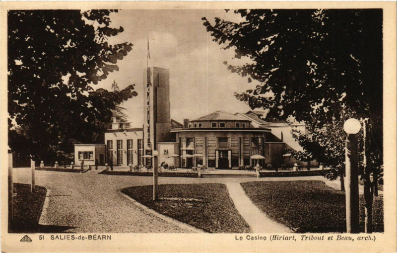 Carte postale ancienne Salies-de-Bearn - Le Casino à Salies-de-Béarn