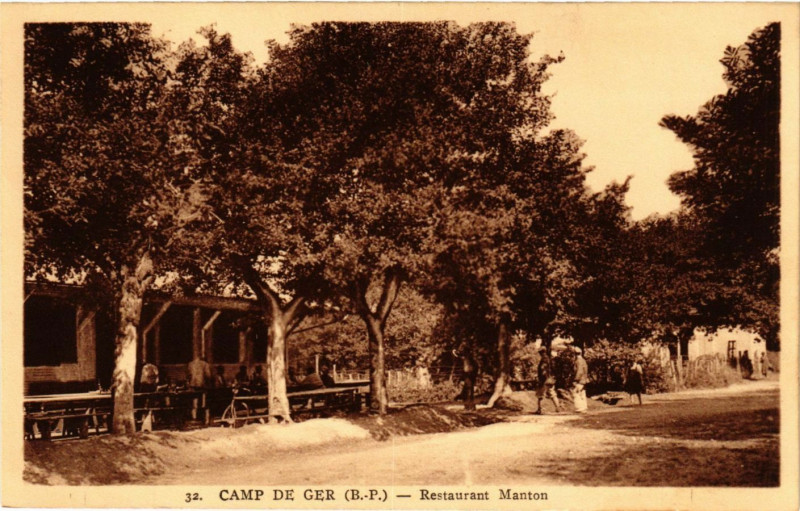 Carte postale ancienne Camp de Ger - Restaurant Manton à Ger