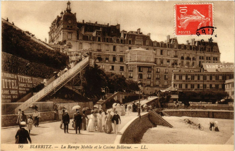 Carte postale ancienne Biarritz - La Rampe Mobile et le Casino Bellevue à Biarritz