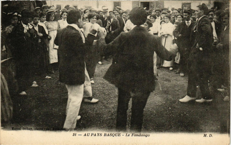 Carte postale ancienne Au Pays Basque - Le Fandango