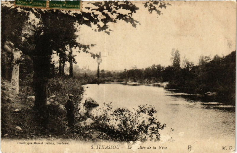 Carte postale ancienne Itxassou Le Vallée de la Nive à Itxassou