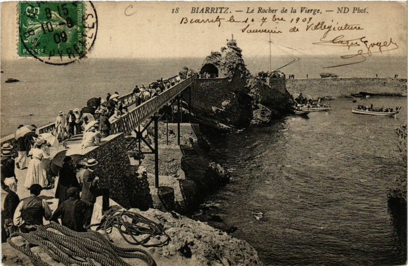 Carte postale ancienne Biarritz Le Rocher de la Vierge à Biarritz