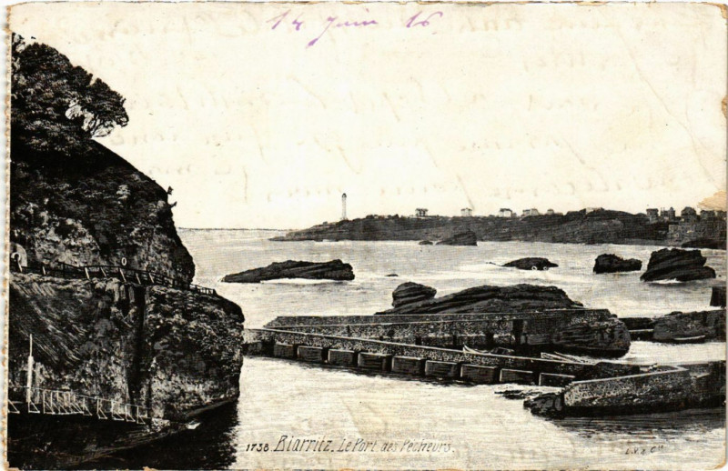 Carte postale ancienne Biarritz Le Port des Pecheurs à Biarritz