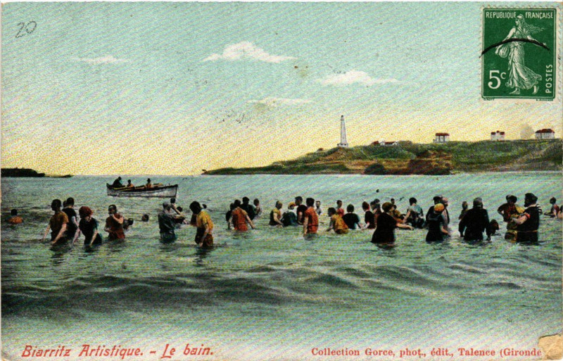 Carte postale ancienne Biarritz Le bain à Biarritz