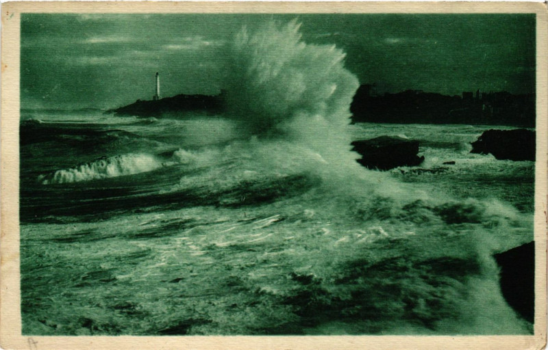 Carte postale ancienne Biarritz Grosse Mer à Biarritz