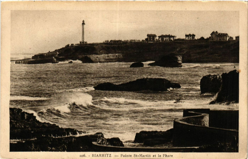 Carte postale ancienne Biarritz Pointe Saint-Martin et le Phare à Biarritz