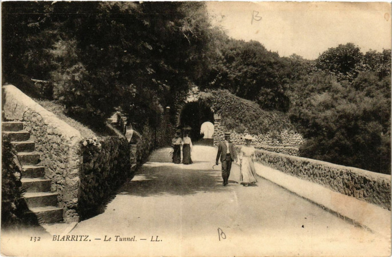 Carte postale ancienne Biarritz Le Tunnel à Biarritz
