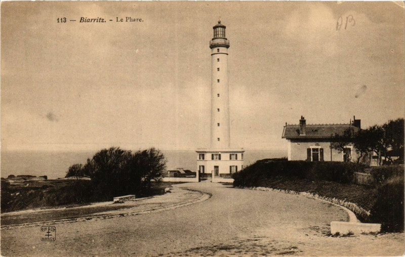 Carte postale ancienne Biarritz Le Phare à Biarritz