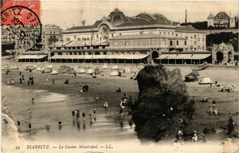 Carte postale ancienne Biarritz Le Casino Municipal à Biarritz