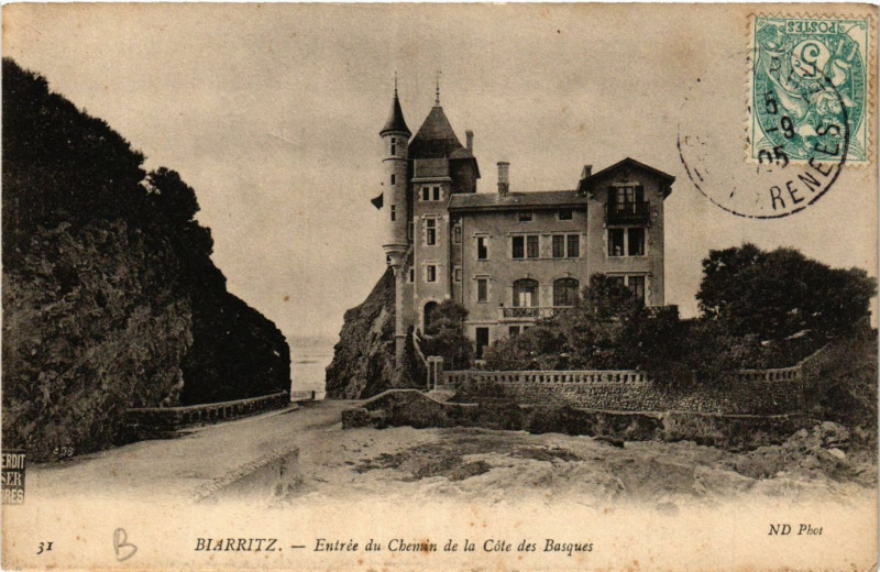 Carte postale ancienne Biarritz Entrée du Chemin de la Cote des Basques à Biarritz