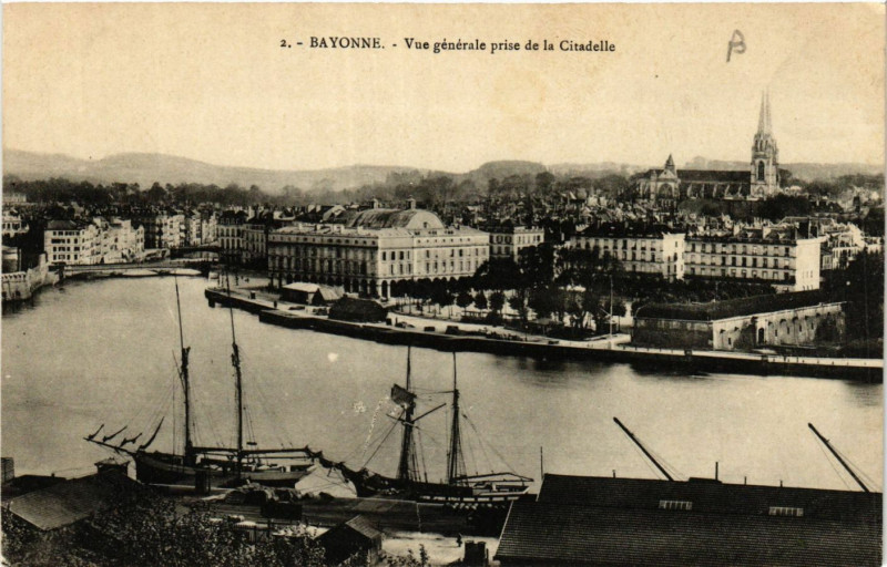 Carte postale ancienne Bayonne Vue générale prise de la Citadelle à Bayonne