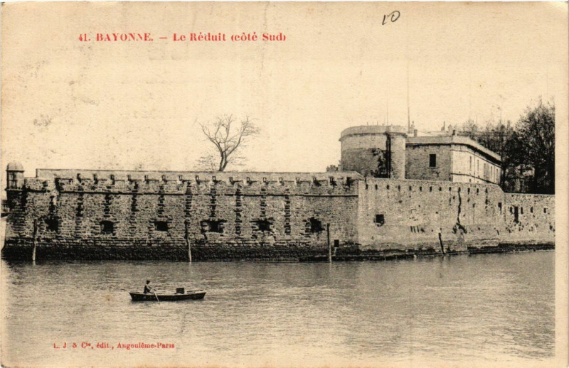 Carte postale ancienne Bayonne Le Reduit à Bayonne