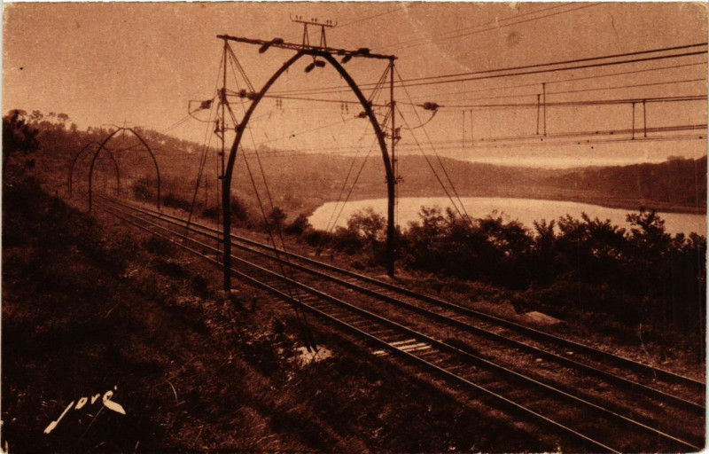 Carte postale ancienne Guethary - La Ligne electrique longeant à Guéthary