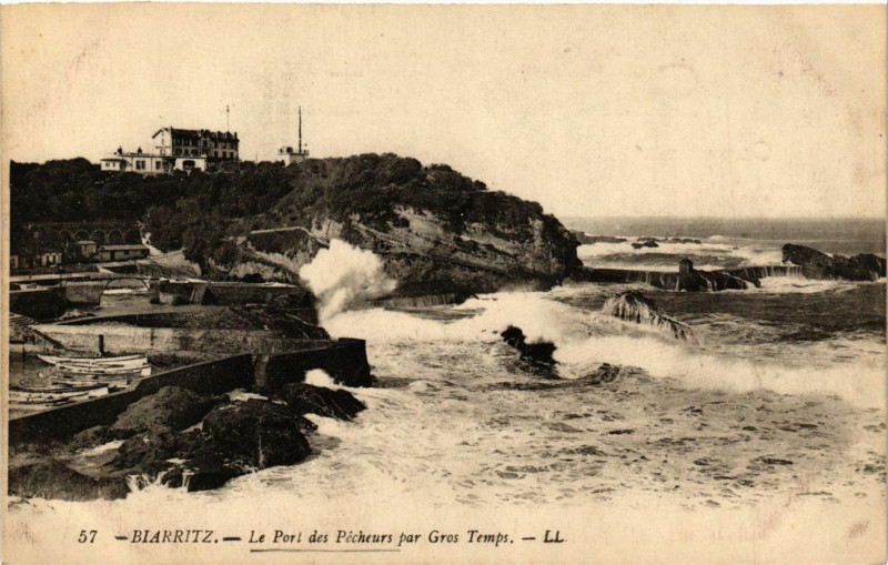 Carte postale ancienne Biarritz - Le Port des Pecheurs à Biarritz