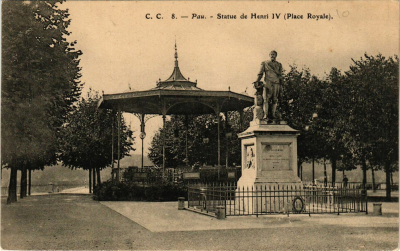 Carte postale ancienne Pau - Statue de Henri Iv à Pau